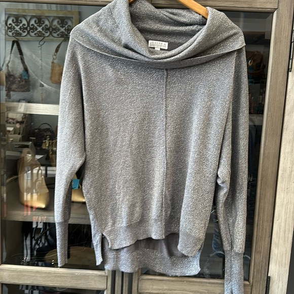 Joseph A. Cowl Neck oversized shimmer metallic long sleeve Sweater pullover Sz S - Picture 1 of 7